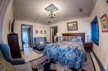 The Fairfield Inn 1757 Экстерьер фото